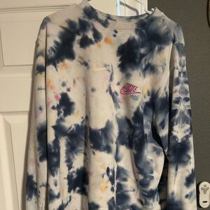 Nike Multicolor Tie-Dye Sweatshirt